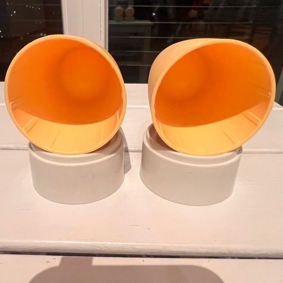 2 Tupperware Individual Hard Boiled Egg Cups Storage Vintage Retro Harvest Gold - Picture 2 of 7